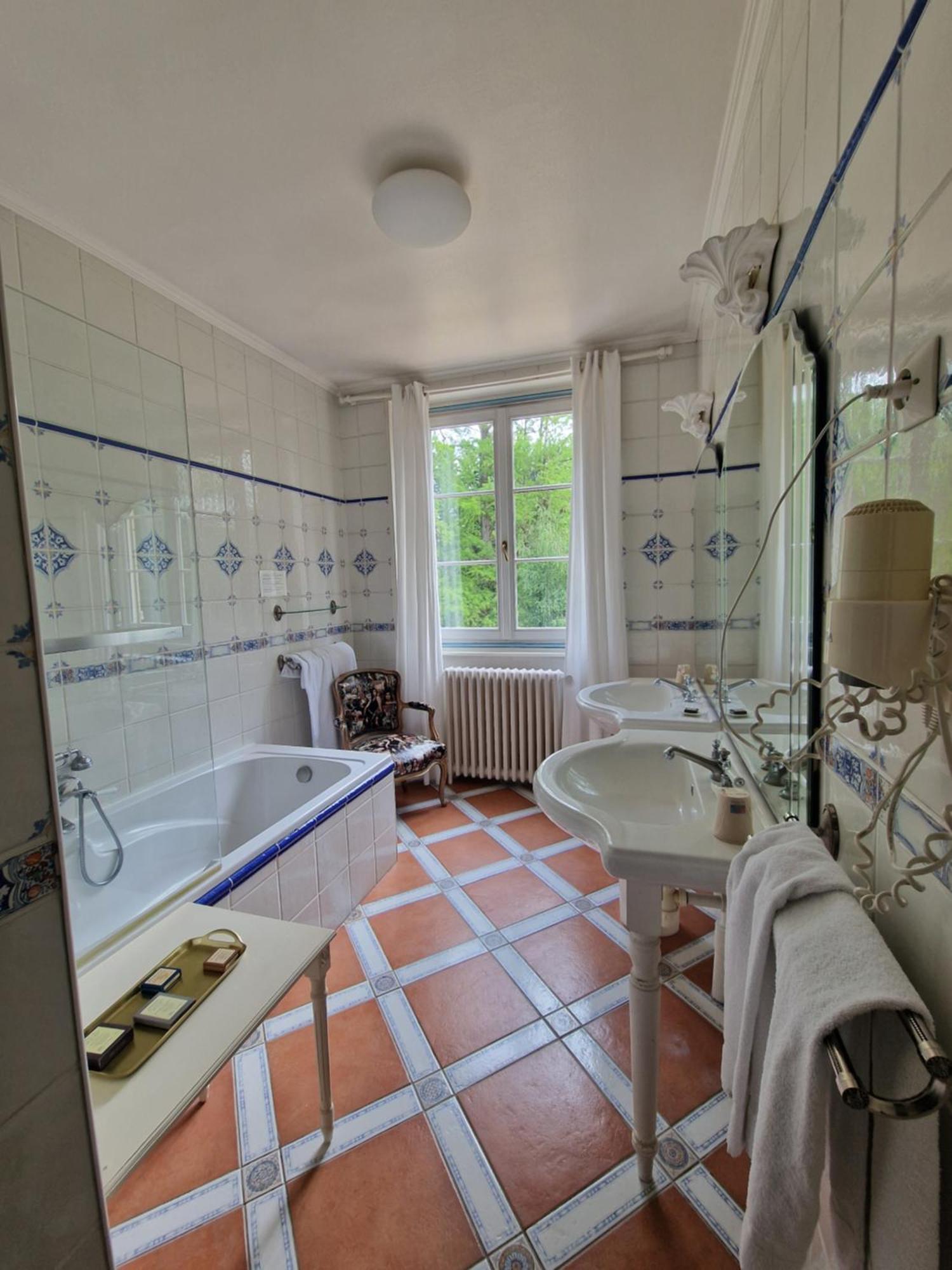 Hostellerie Du Chateau Les Muids La Ferté-Saint-Aubin Eksteriør billede